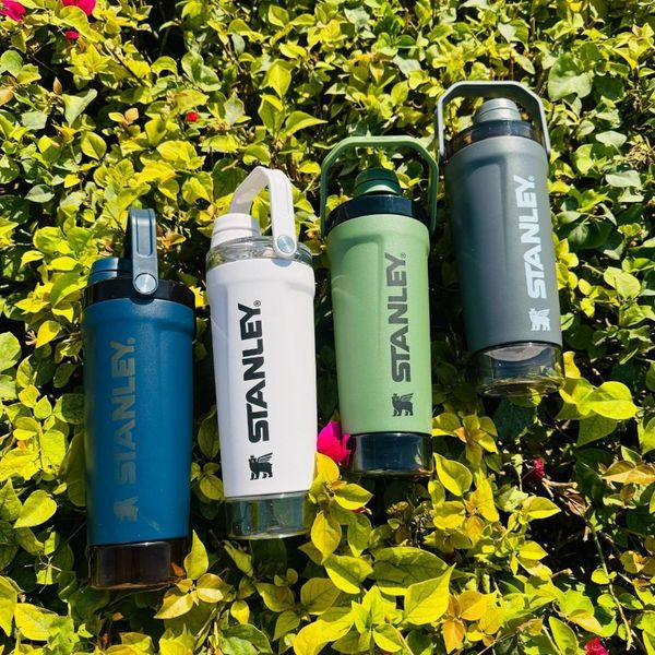 شیکر استنلی ۵۹۰ میلی لیتر مخزن دار مدل Activate Shaker Bottle